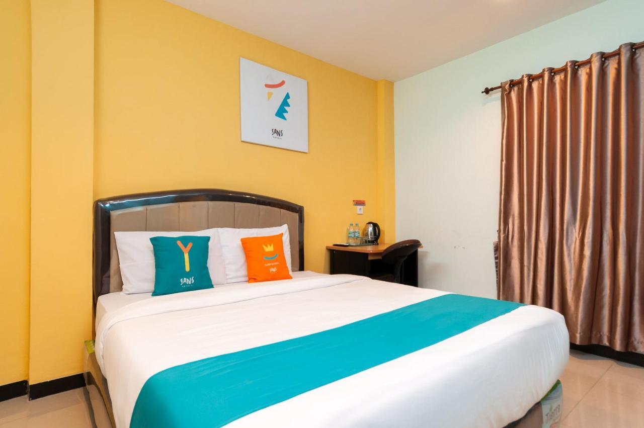 Sans Hotel Finest Medan Luaran gambar