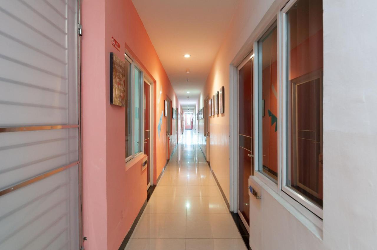 Sans Hotel Finest Medan Luaran gambar